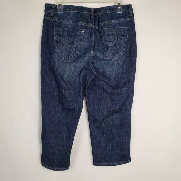 Chico's Platinum Size 1 (8) Ultimate Fit Crop Slim Fit Jean - Picture 3 of 8